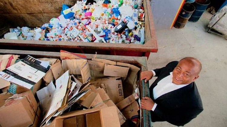Júlio Santos empreende desde os 20 anos de idade. Foto: Phil Clarke Hill/BBC Brasil
